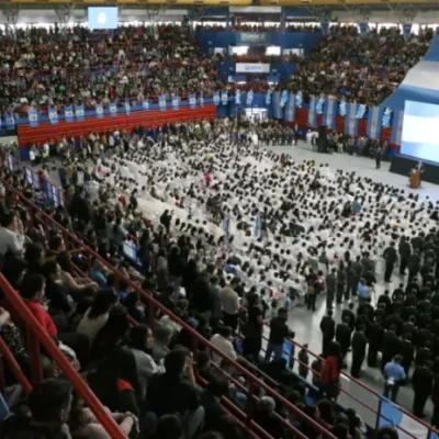 Chicas y chicos de San Martín de los Andes prometieron su lealtad a la Bandera en Neuquén