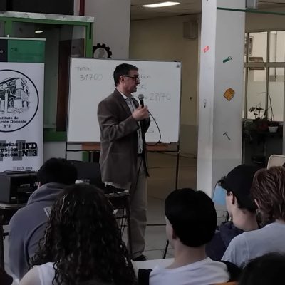 El IFD3 llevó a la EPET 21 una experiencia de acercamiento al Instituto Balseiro