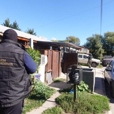 Se entregó el narco buscado: le secuestraron 9,7 kilos de droga, armas y más de $12 millones: un detenido