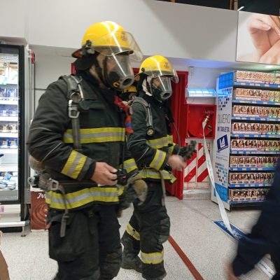 Se realizó esta mañana el simulacro de evacuación en el supermercado La Anónima del centro