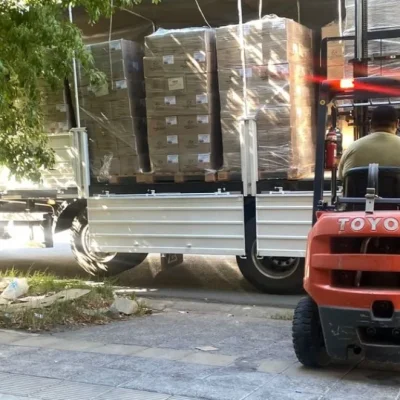 Provincia adquirió leche y equipamiento escolar por más de 4 mil millones de pesos