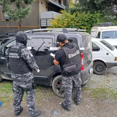 Gracias a denuncias anónimas se lograron 5 allanamientos positivos en Villa La Angostura