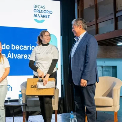 Figueroa: “Vamos a reabrir las inscripciones a las becas Gregorio Álvarez para nuevos postulantes”