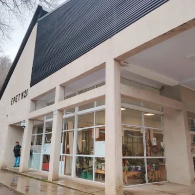 La EPET 21 incorpora energía solar para abastecer su edificio