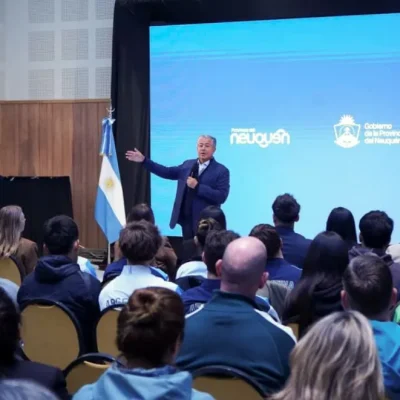 Uno por uno, los beneficios de la Ley que impulsó Figueroa en apoyo a los deportistas neuquinos