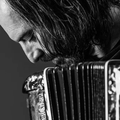 Chango Spasiuk llega a la provincia con charlas y conciertos