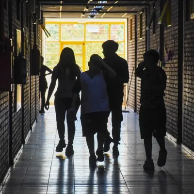 Orientan acciones ante situaciones de amenaza en las escuelas